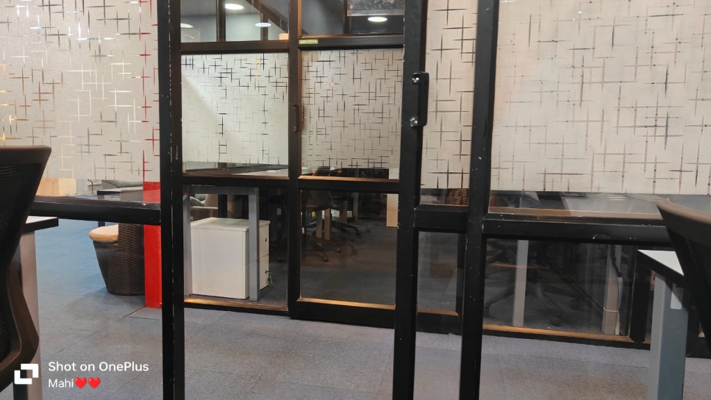 AISHWI Workplace View 5